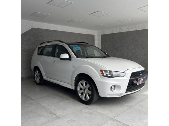 MITSUBISHI OUTLANDER 3.0 GT4 4X4 V6 24V GASOLINA 4P AUTOMÁTICO MITSUBISHI OUTLANDER 3.0 GT4 4X4 V6 24V GASOLINA 4P AUTOMÁTICO